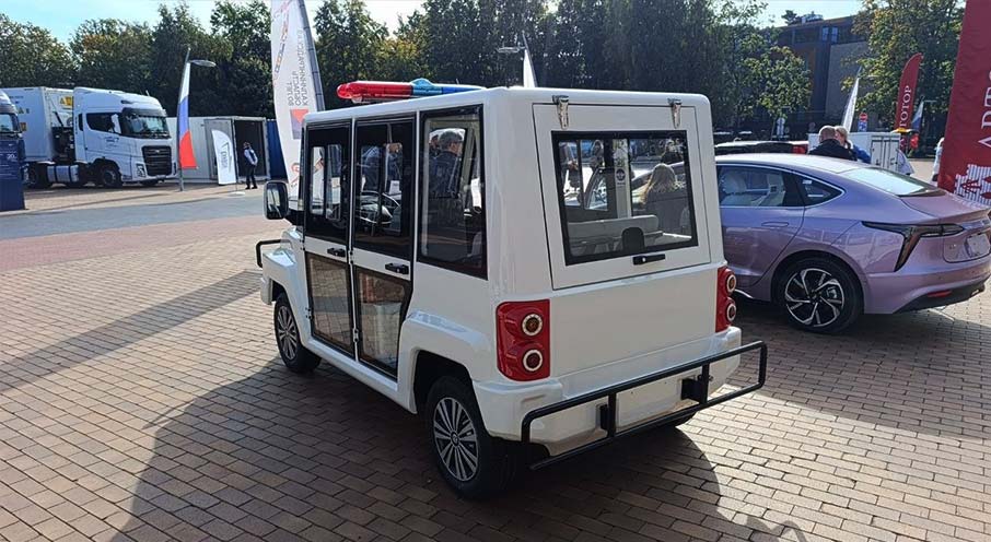 полицейский электромобиль