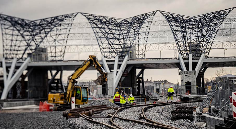 Сооружение станции в Риге. В столицу Латвии Rail Baltic не придёт.