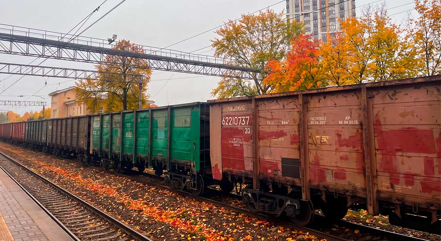 Грузовые полувагон