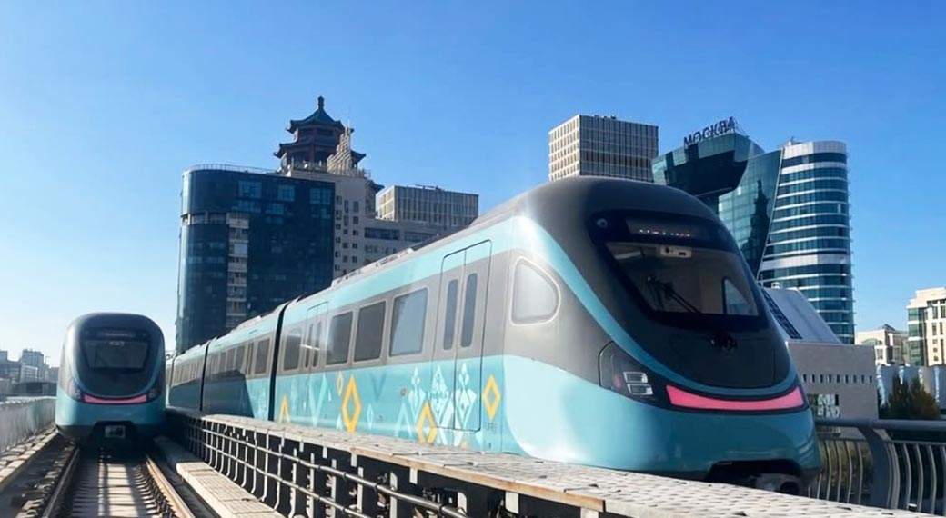 В Астане запустили лёгкое метро с беспилотными китайскими поездами